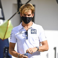 Gasly feared he was "in the wall" in duel with Perez