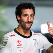 Huge Ricciardo celebrations as F1 team conduct PRIVATE test ahead of 2025 season - GPFans F1 Recap