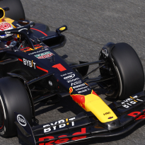 Former F1 driver delivers PERFECT analogy for Verstappen and RB19